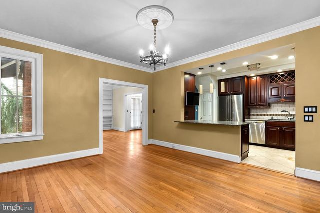 3247 38TH ST NW, Washington, DC 20016