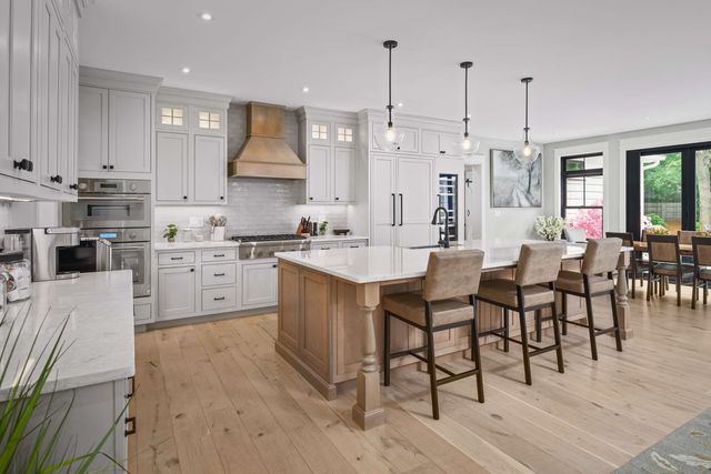565 York Street, York, ME 03911