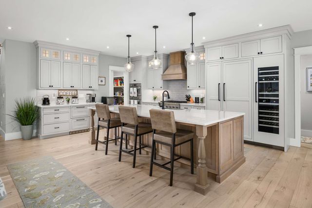 565 York Street, York, ME 03911