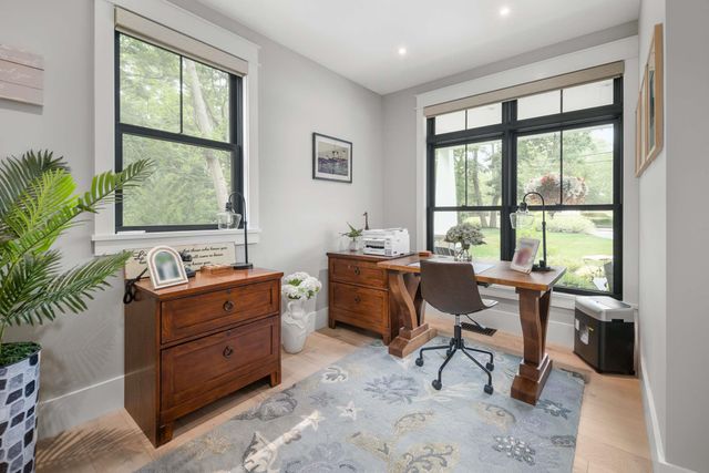 565 York Street, York, ME 03911