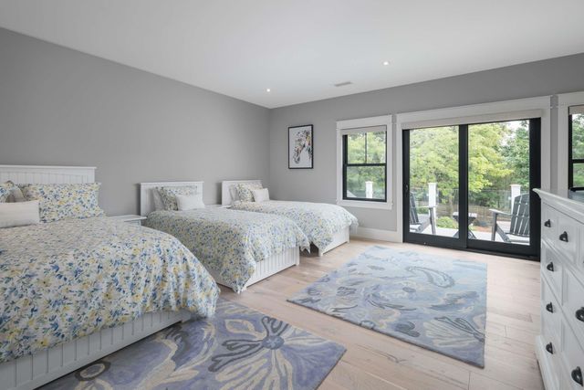 565 York Street, York, ME 03911