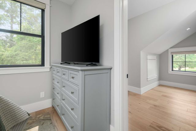 565 York Street, York, ME 03911