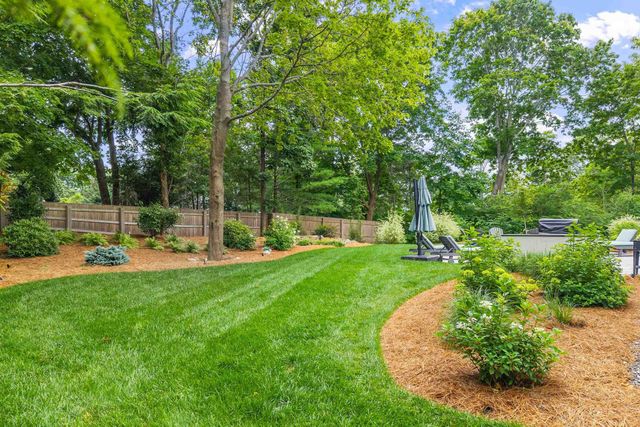 565 York Street, York, ME 03911