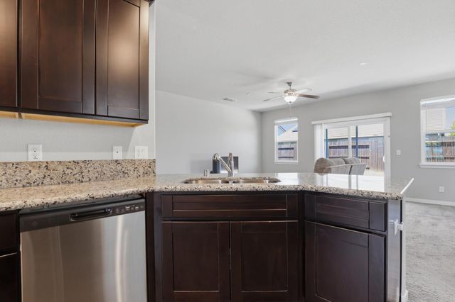 2043 River Wood Dr, Marysville, CA 95901