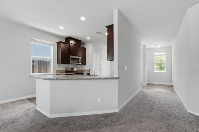 2043 River Wood Dr, Marysville, CA 95901