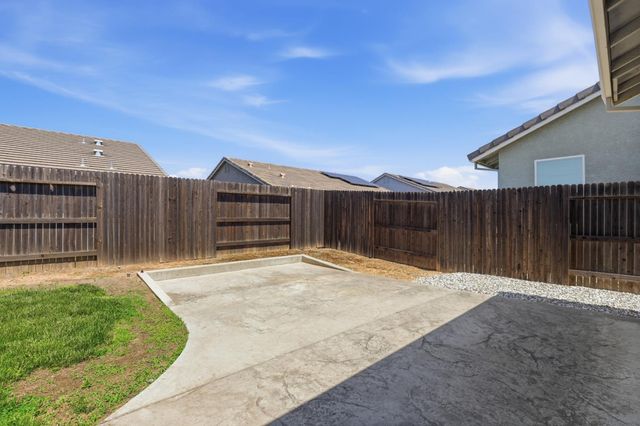 2043 River Wood Dr, Marysville, CA 95901