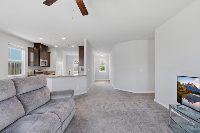 2043 River Wood Dr, Marysville, CA 95901