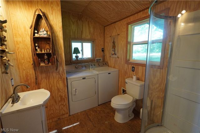 173 W Apple Blossom Way, Elizabeth, WV 26143