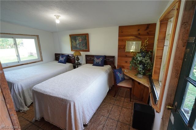 173 W Apple Blossom Way, Elizabeth, WV 26143
