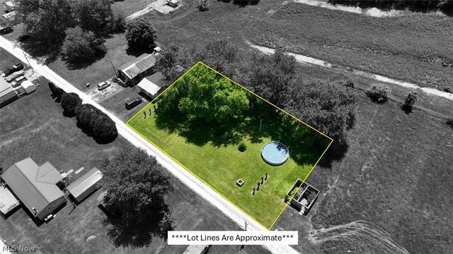 173 W Apple Blossom Way, Elizabeth, WV 26143