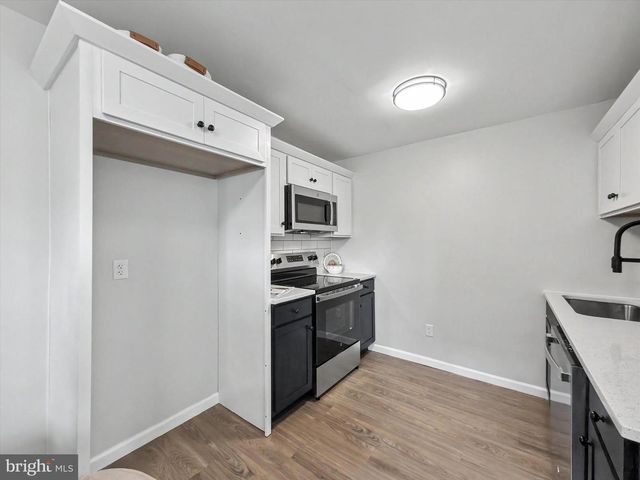 201 E MAIN STREET ST, Shiremanstown, PA 17011