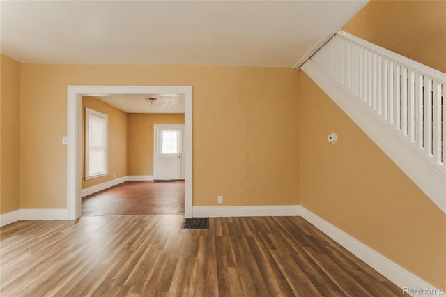 105 Augusta Avenue, Pontiac, MI 48341