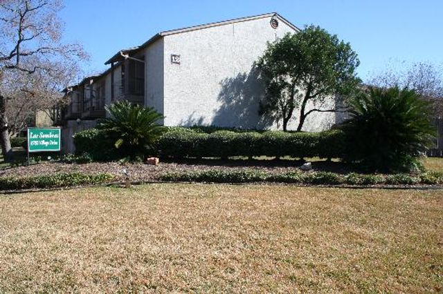 8702 Village Dr Apt 108, San Antonio, TX 78217