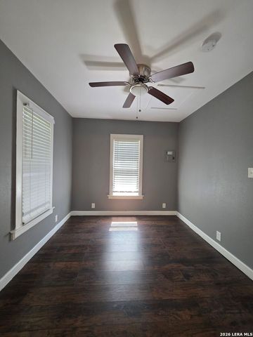 930 E Grayson St Apt 1, San Antonio, TX 78208