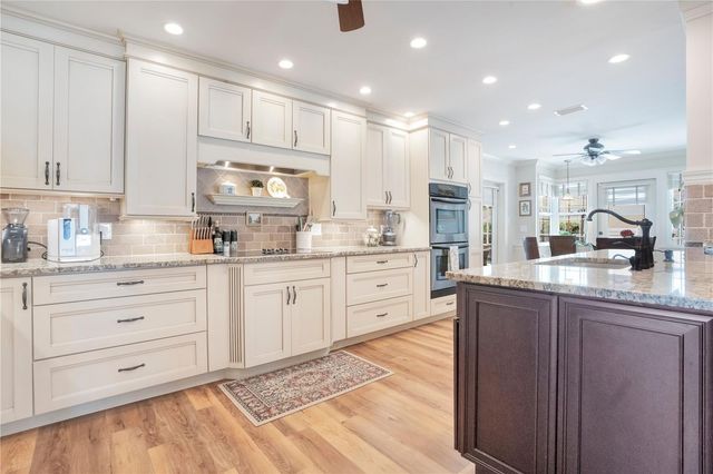 708 HUNTERS RUN BOULEVARD, Lakeland, FL 33809