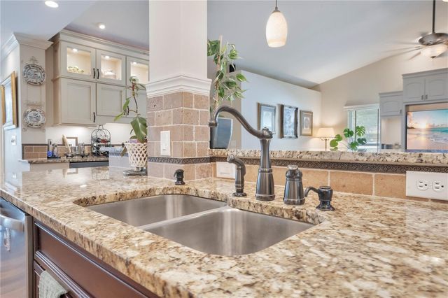 708 HUNTERS RUN BOULEVARD, Lakeland, FL 33809