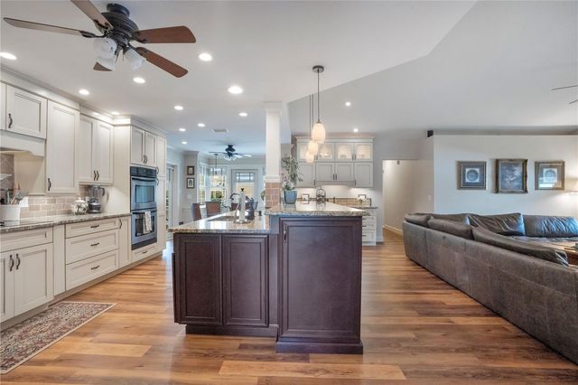 708 HUNTERS RUN BOULEVARD, Lakeland, FL 33809