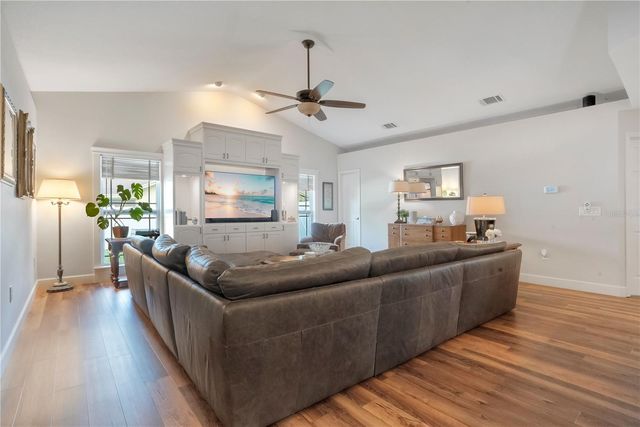 708 HUNTERS RUN BOULEVARD, Lakeland, FL 33809