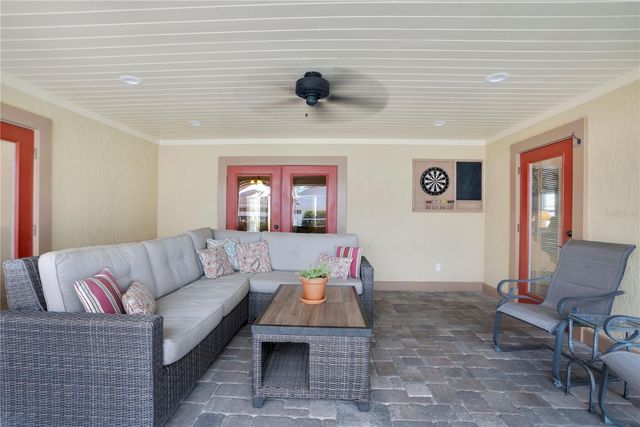 708 HUNTERS RUN BOULEVARD, Lakeland, FL 33809