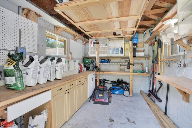 708 HUNTERS RUN BOULEVARD, Lakeland, FL 33809