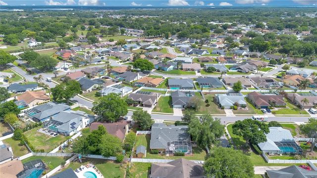 708 HUNTERS RUN BOULEVARD, Lakeland, FL 33809