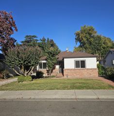 151 San Antonio Way, Sacramento, CA 95819