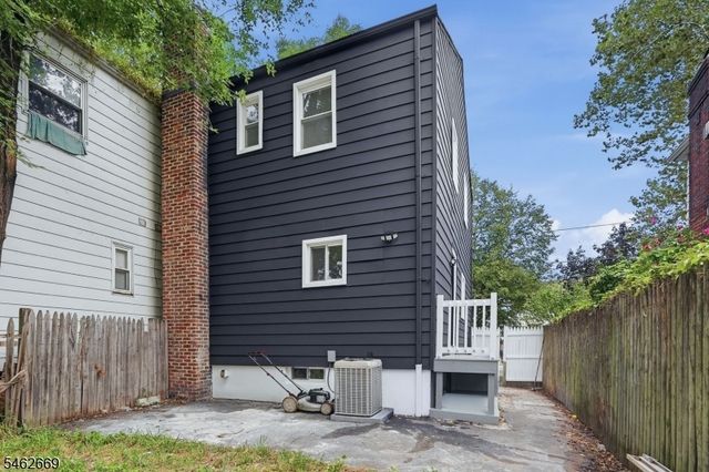 243 N 15Th St, Bloomfield Twp., NJ 07003