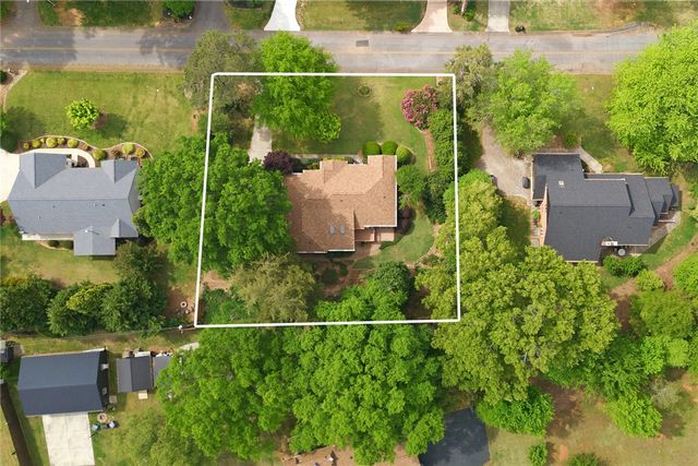 106 Cardinal Drive, Seneca, SC 29672