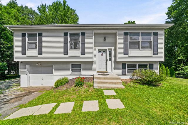 6 Virginia Circle, Newburgh, NY 12550