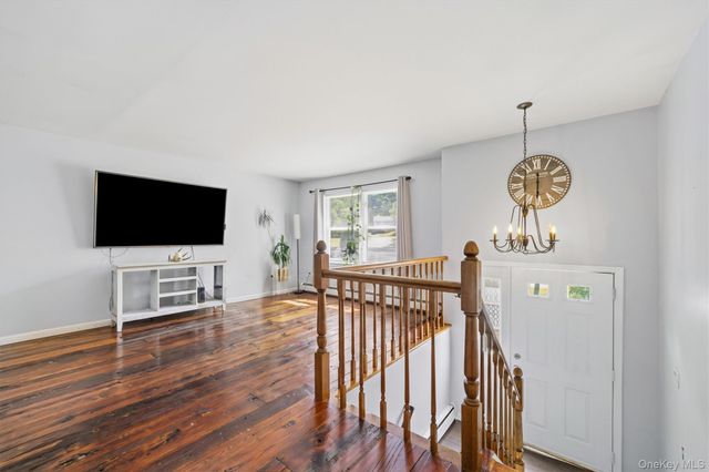 6 Virginia Circle, Newburgh, NY 12550