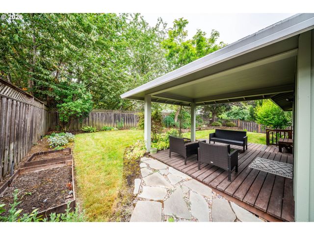 12684 Se MAJESTIC Ln, Happy Valley, OR 97086