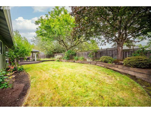 12684 Se MAJESTIC Ln, Happy Valley, OR 97086