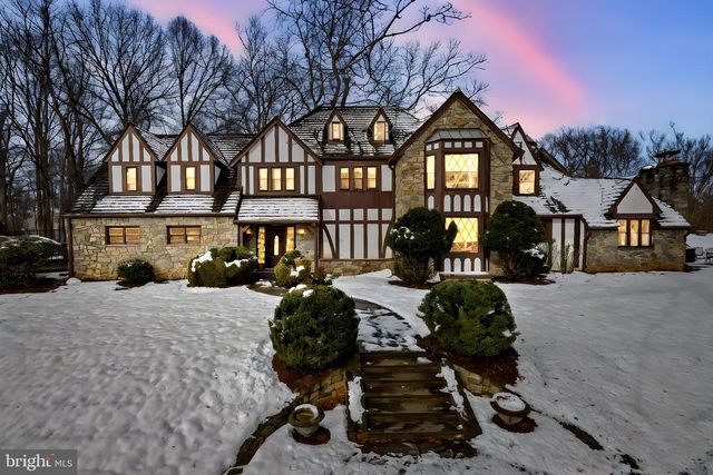 714 SENECA RD, Great Falls, VA 22066