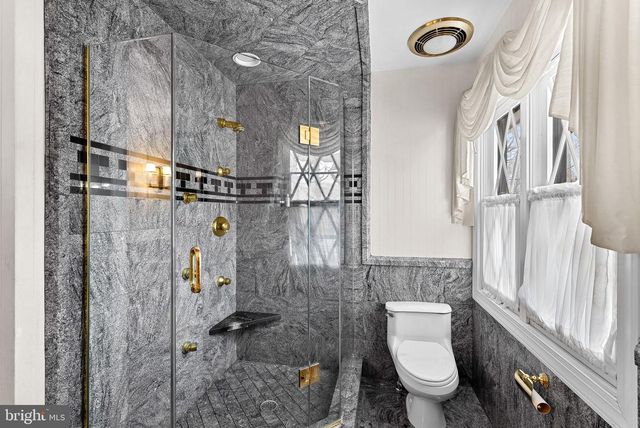 714 SENECA RD, Great Falls, VA 22066