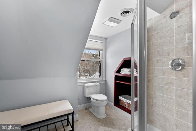 714 SENECA RD, Great Falls, VA 22066