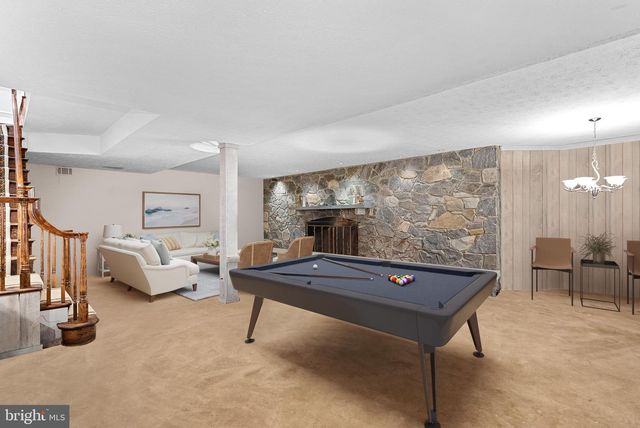 714 SENECA RD, Great Falls, VA 22066