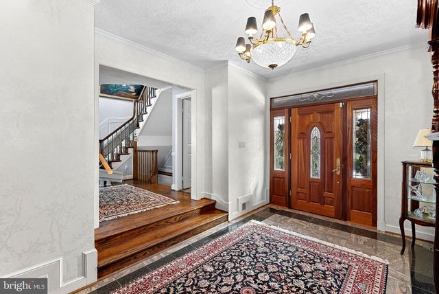 714 SENECA RD, Great Falls, VA 22066