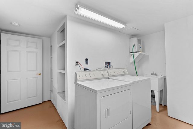 714 SENECA RD, Great Falls, VA 22066