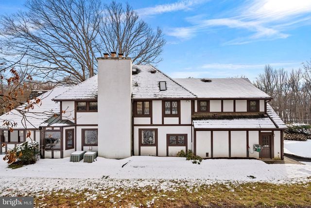 714 SENECA RD, Great Falls, VA 22066