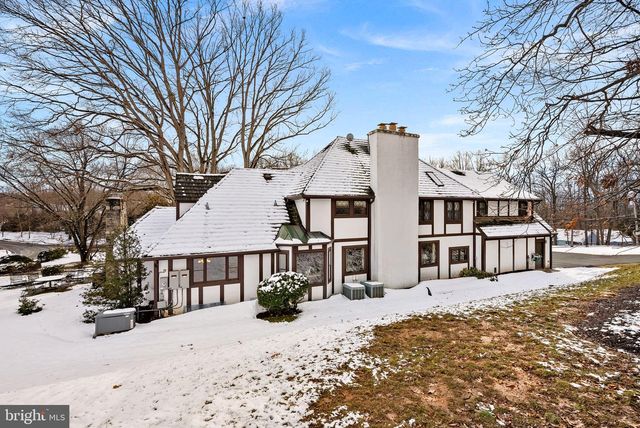 714 SENECA RD, Great Falls, VA 22066