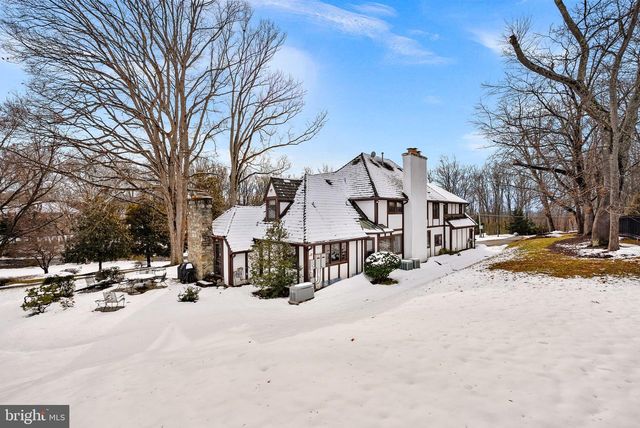 714 SENECA RD, Great Falls, VA 22066