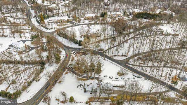 714 SENECA RD, Great Falls, VA 22066