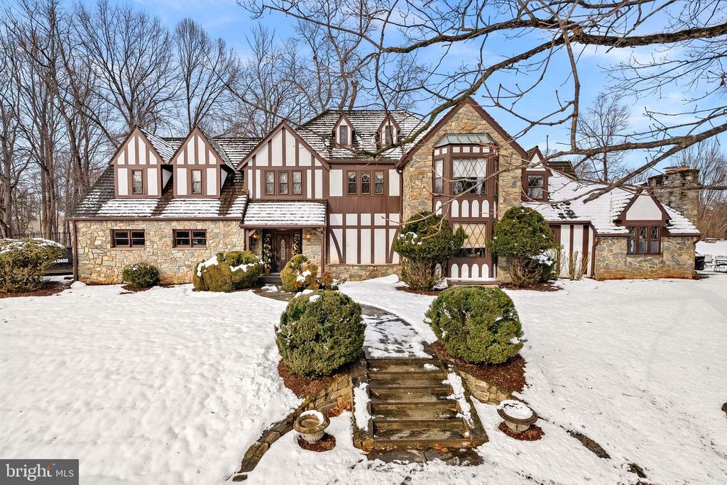 714 SENECA RD, Great Falls, VA 22066