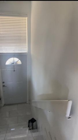 10000 NW 9th St Cir 11, Miami, FL 33172