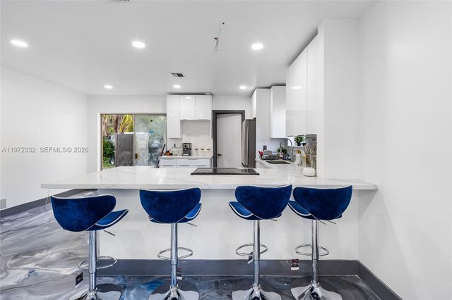 3430 NW 43rd Ave, Lauderdale Lakes, FL 33319