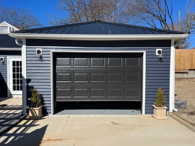 1701 N UNIVERSITY Avenue, Little Rock, AR 72207