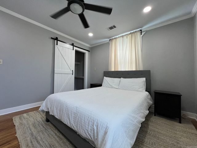 1701 N UNIVERSITY Avenue, Little Rock, AR 72207