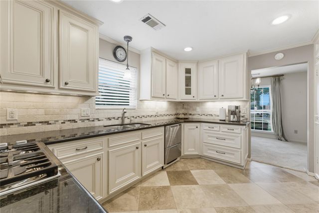 8107 Fernbrook Lane, Houston, TX 77070