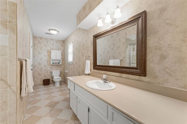 8107 Fernbrook Lane, Houston, TX 77070