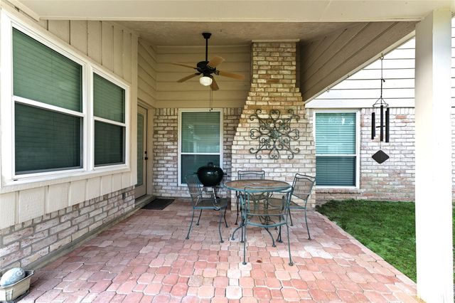 8107 Fernbrook Lane, Houston, TX 77070